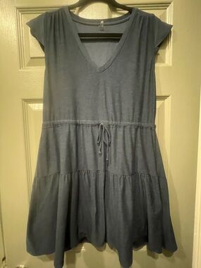 Beyond Yoga Slate Blue V-Neck Tiered Drawstring Dress